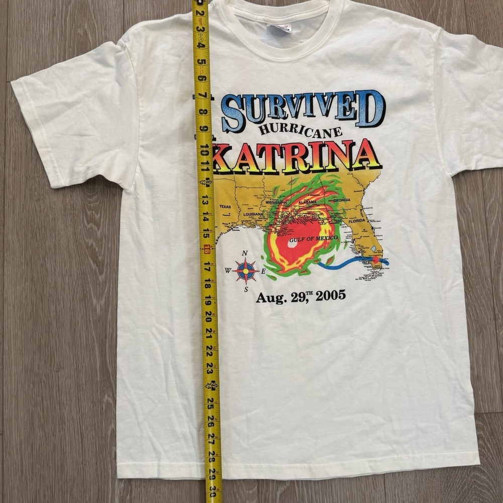 Vintage I Survived Hurricane Katrina White T Shirt 2005‎ Size XL - Picture 4 of 5
